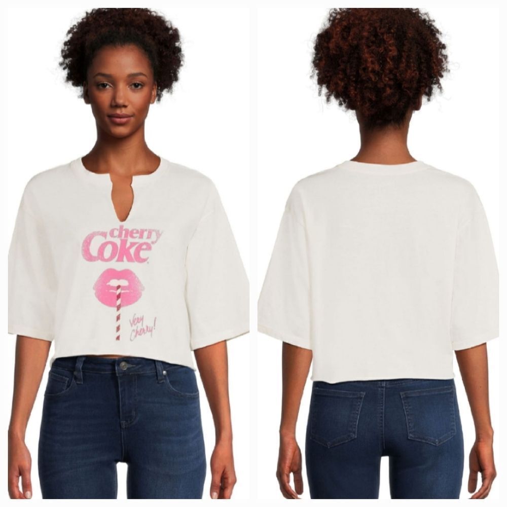 🔹️NWT Coca-Cola Cola Cream Notched Cropped Short Sleeve Top Medium